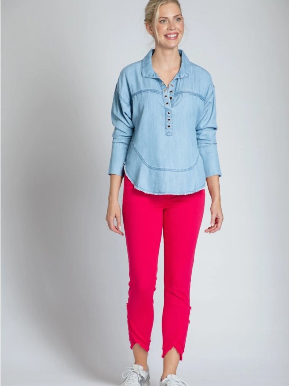 NWT APNY Henley Grommet Chambray Women's Top in Small